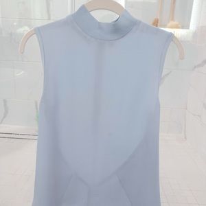 Vince 100% Silk Vests XS blue/white/black